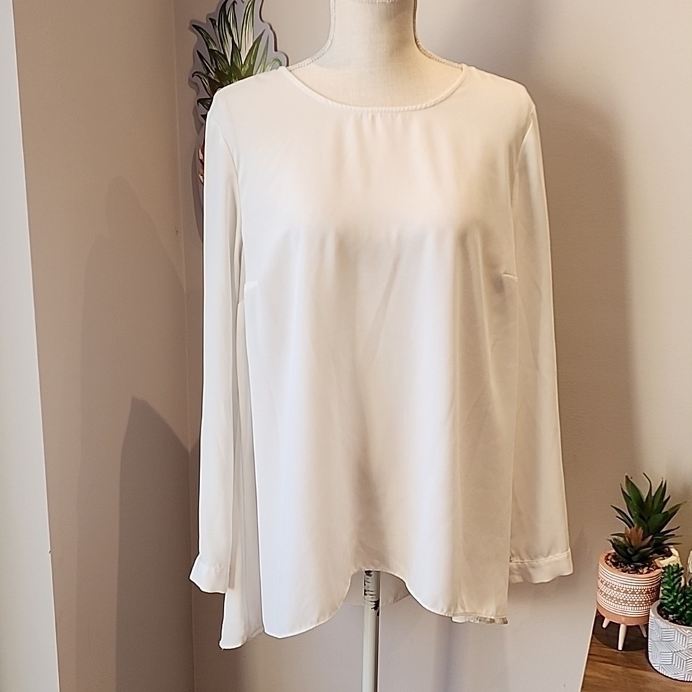 Vince Camuto - Flowy White Blouse